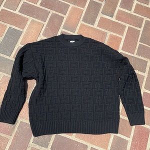 Super thick and nice black men’s sweater